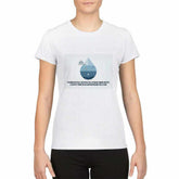 Droghe e Inquinamento Donna T-Shirt – Performance Sportiva TraspiranteEleva il tuo abbigliamento sportivo con la nostra T-Shirt da donna &